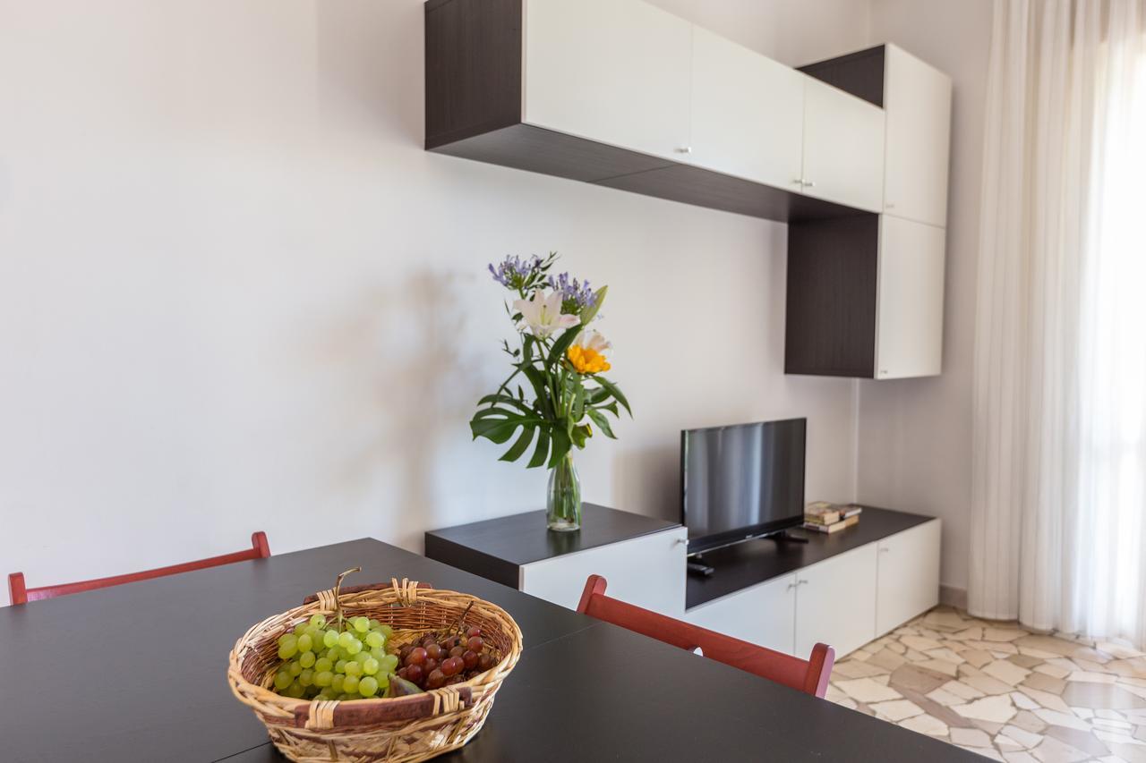 Linate Airport Apartment Milão Exterior foto